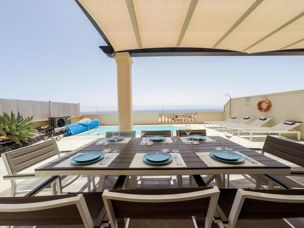 Luxurious Villa With Amazing Sea View And Pool Caleta De Fuste Exterior photo