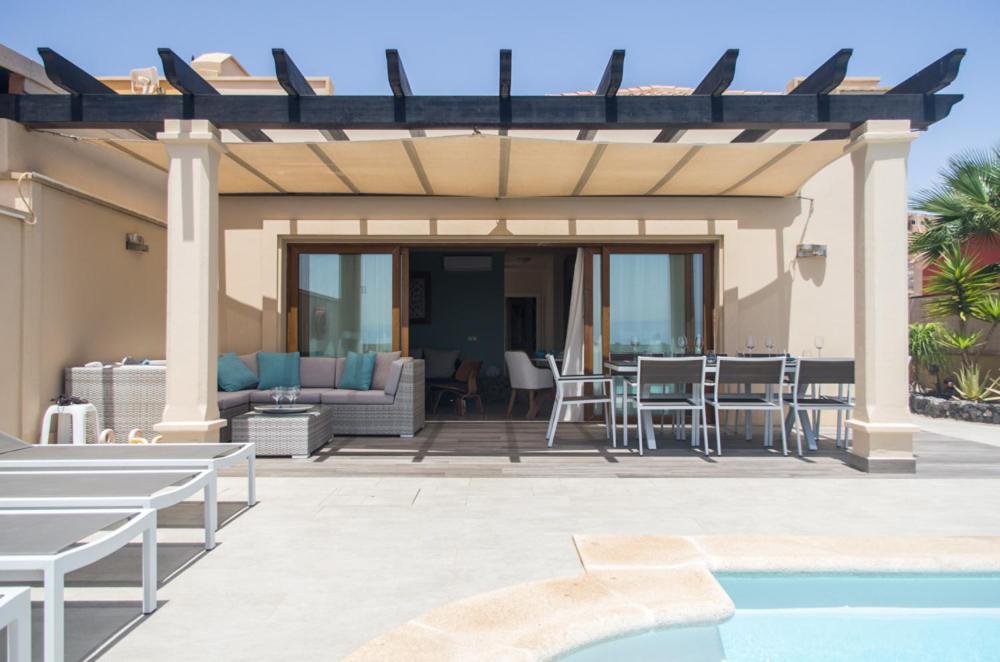 Luxurious Villa With Amazing Sea View And Pool Caleta De Fuste Exterior photo